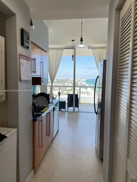 AKOYA CONDO - Residential