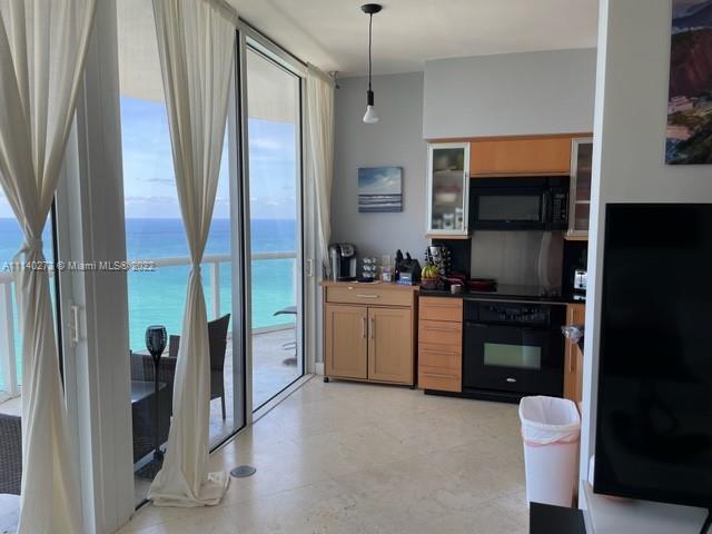 AKOYA CONDO - Residential