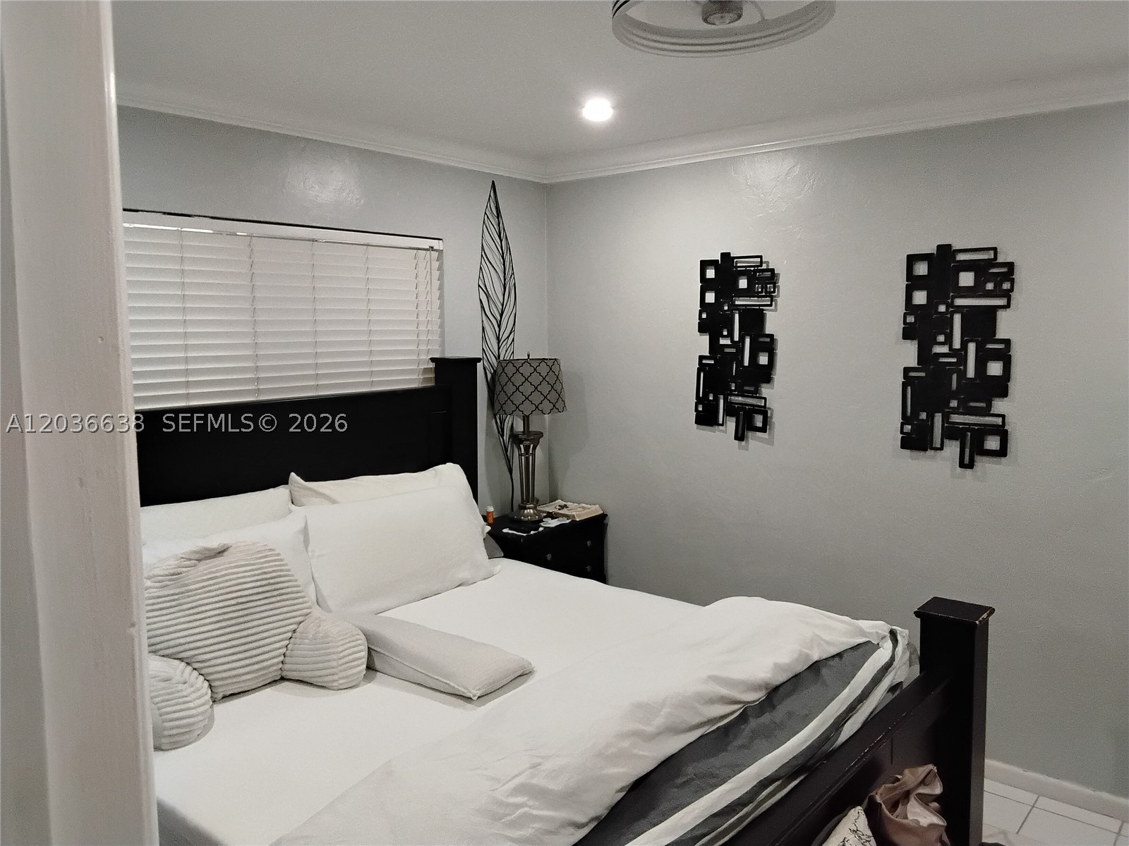 LAUDERDALE GOLF ESTATES - Residential