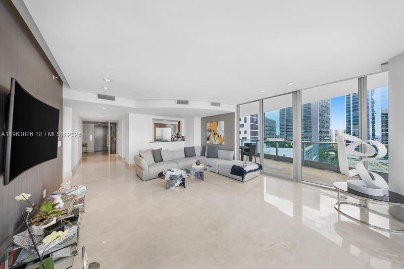 JADE RESIDENCES - Residential
