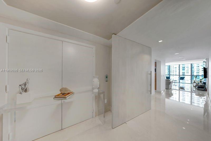 JADE RESIDENCES - Residential