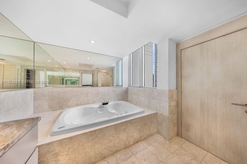 JADE RESIDENCES - Residential
