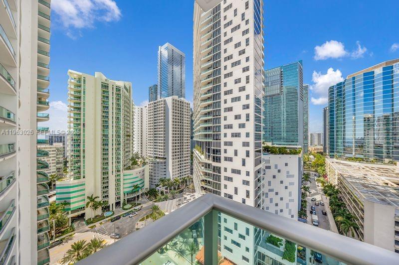 JADE RESIDENCES - Residential