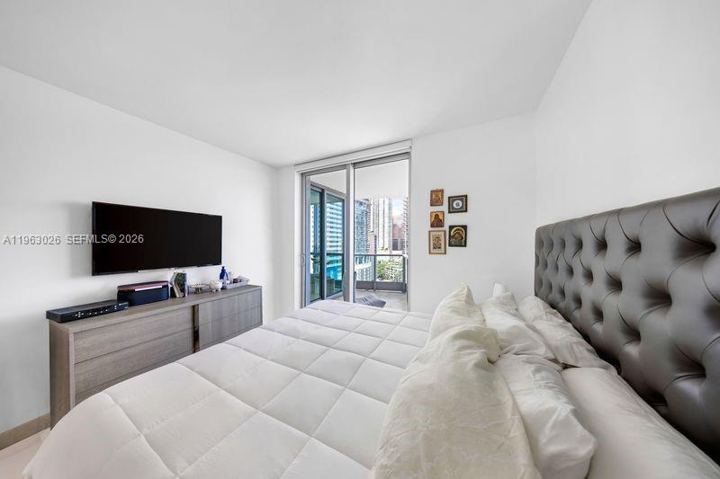 JADE RESIDENCES - Residential