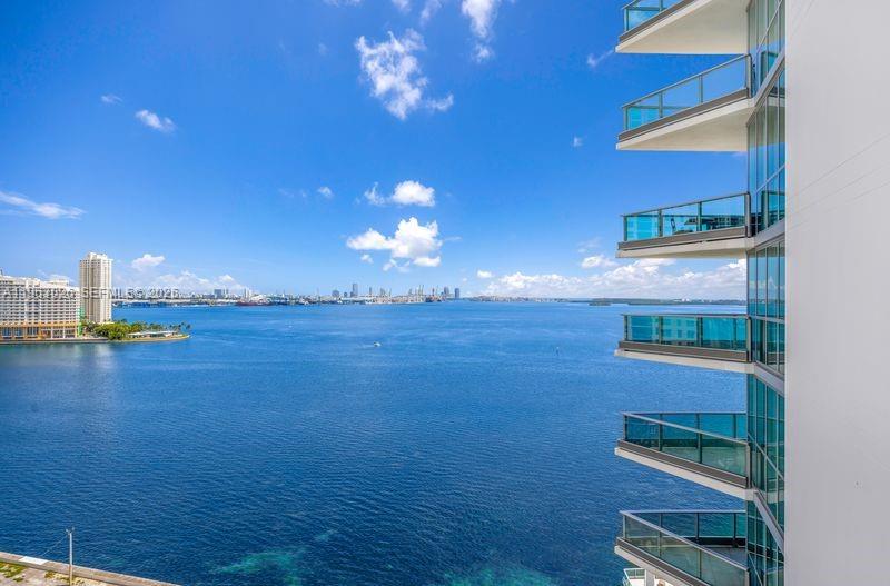 JADE RESIDENCES - Residential