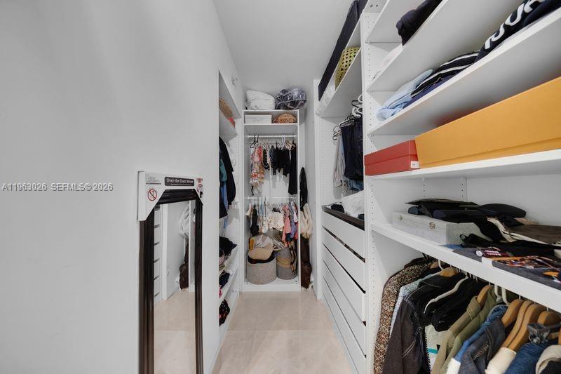 JADE RESIDENCES - Residential