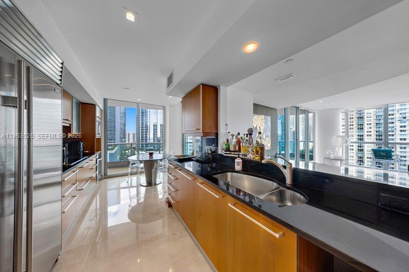 JADE RESIDENCES - Residential