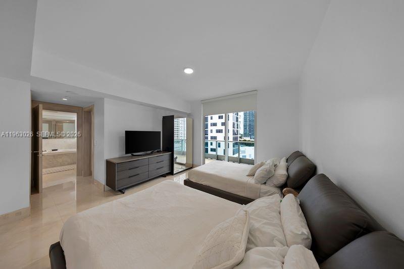 JADE RESIDENCES - Residential