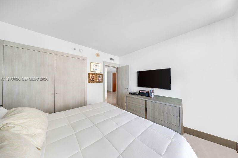 JADE RESIDENCES - Residential