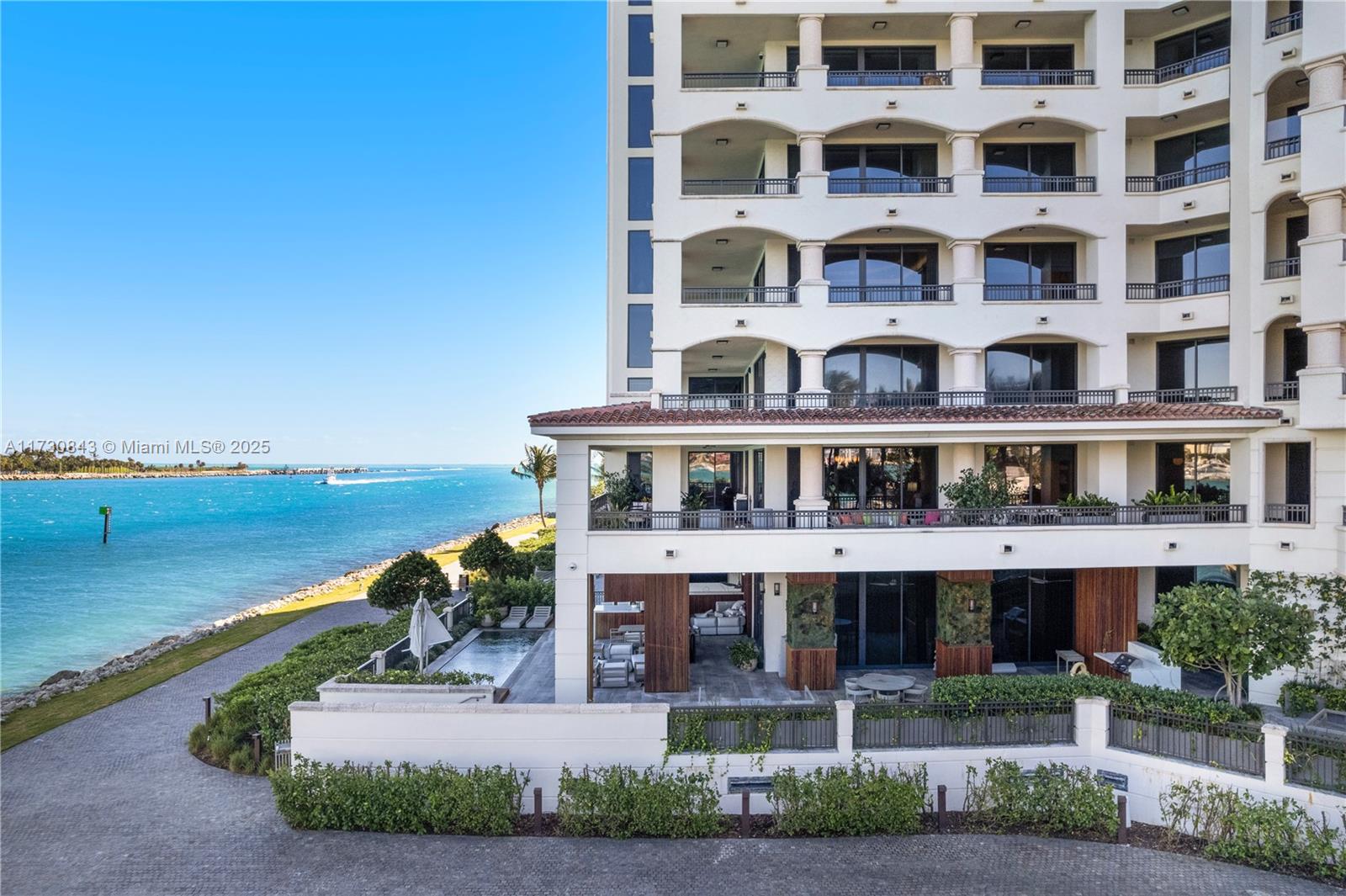 FISHER ISLAND - Residential