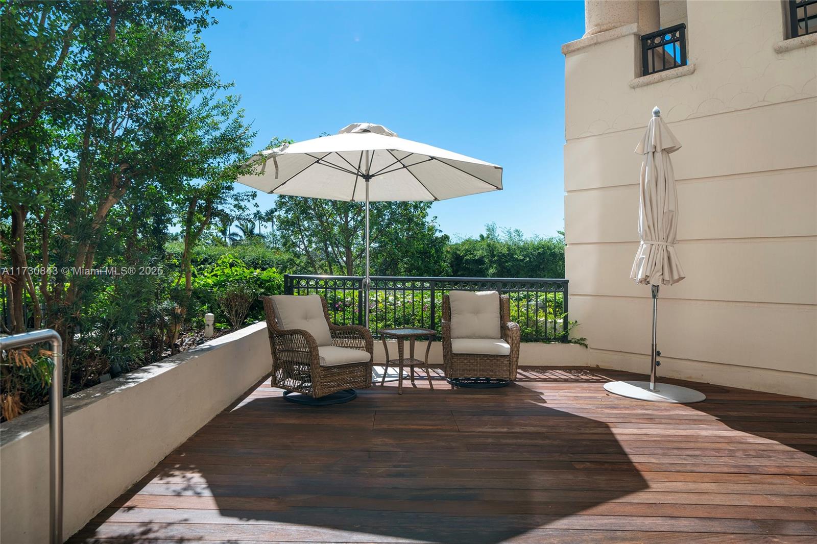 FISHER ISLAND - Residential