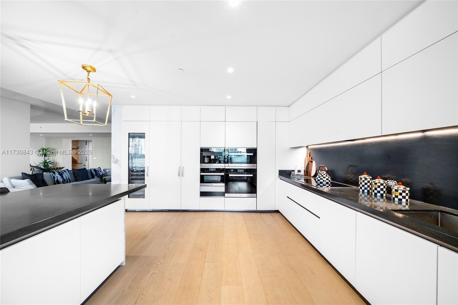 FISHER ISLAND - Residential