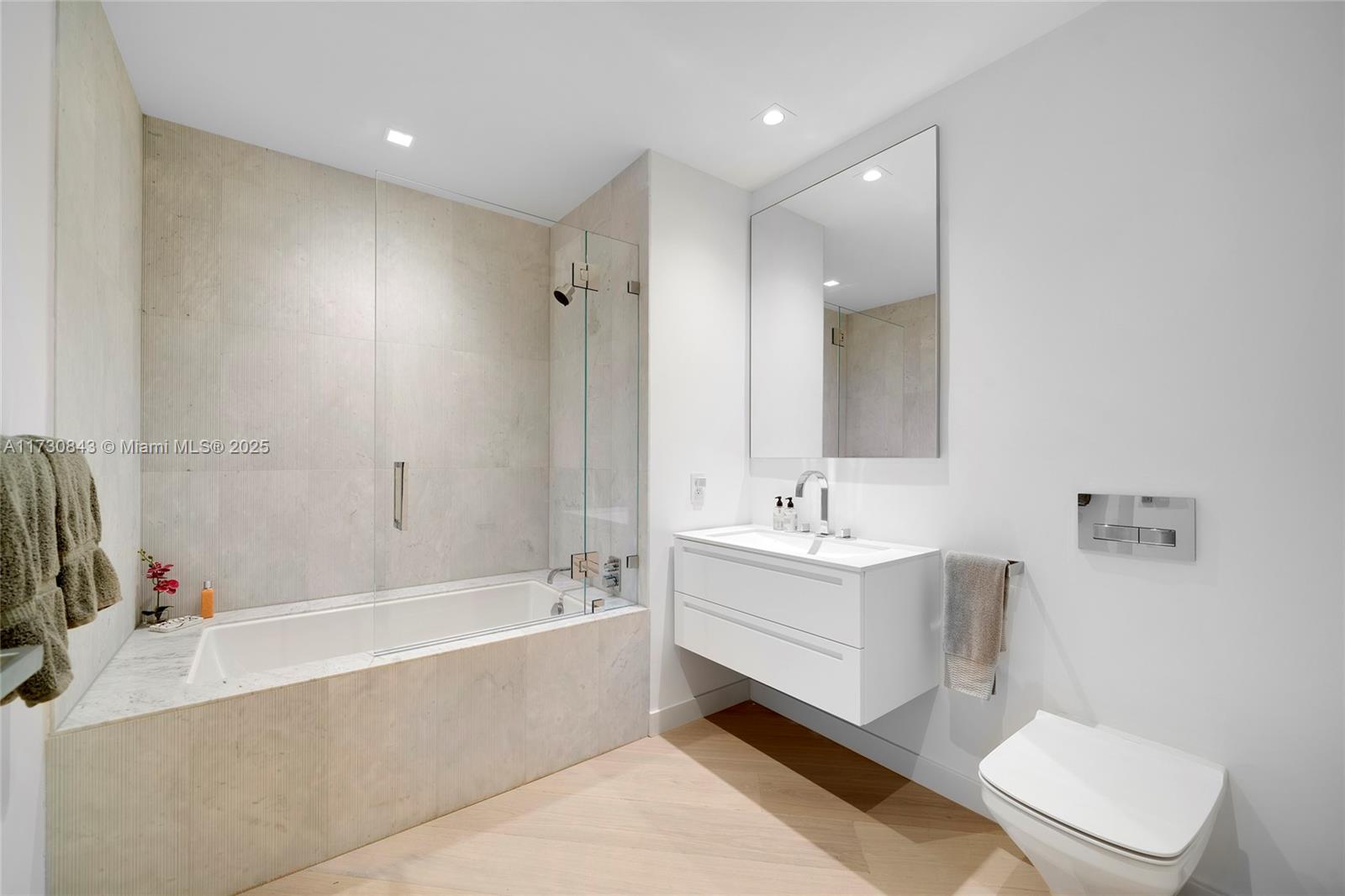 FISHER ISLAND - Residential