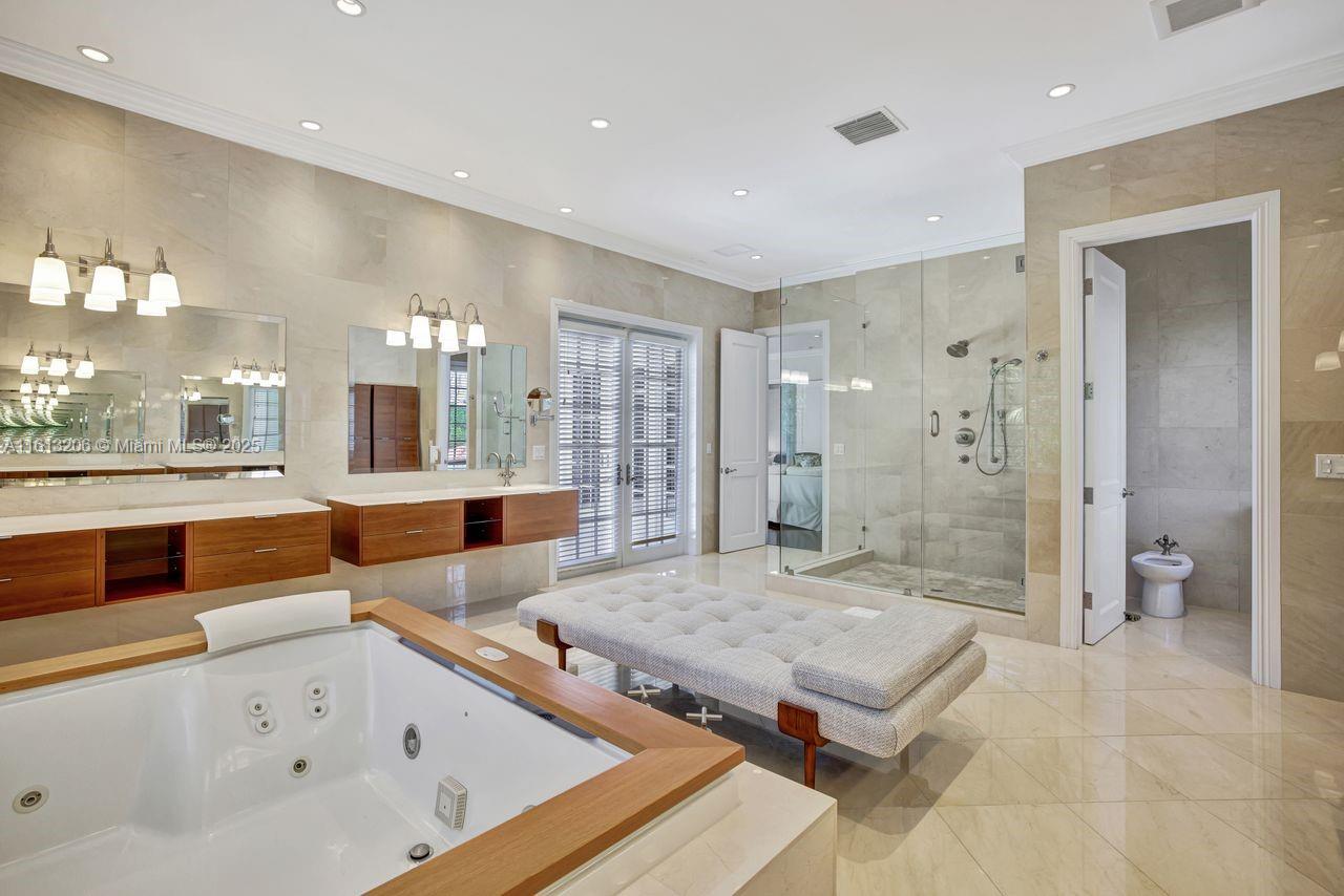 BISCAYNE KEY ESTATES - Residential