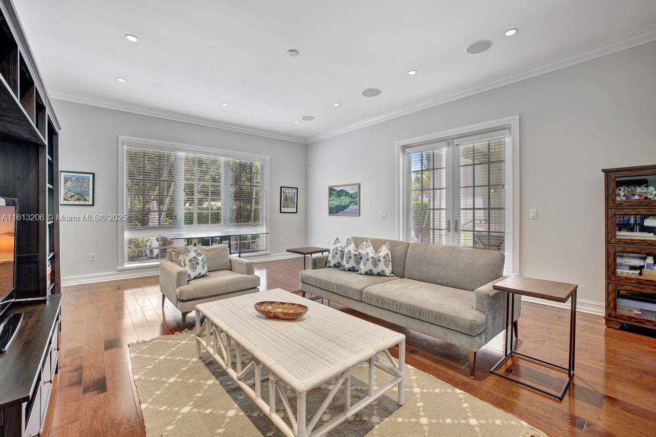 BISCAYNE KEY ESTATES - Residential