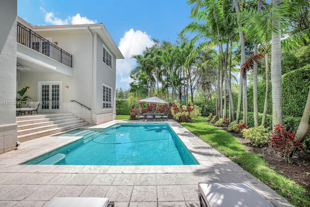 BISCAYNE KEY ESTATES - Residential