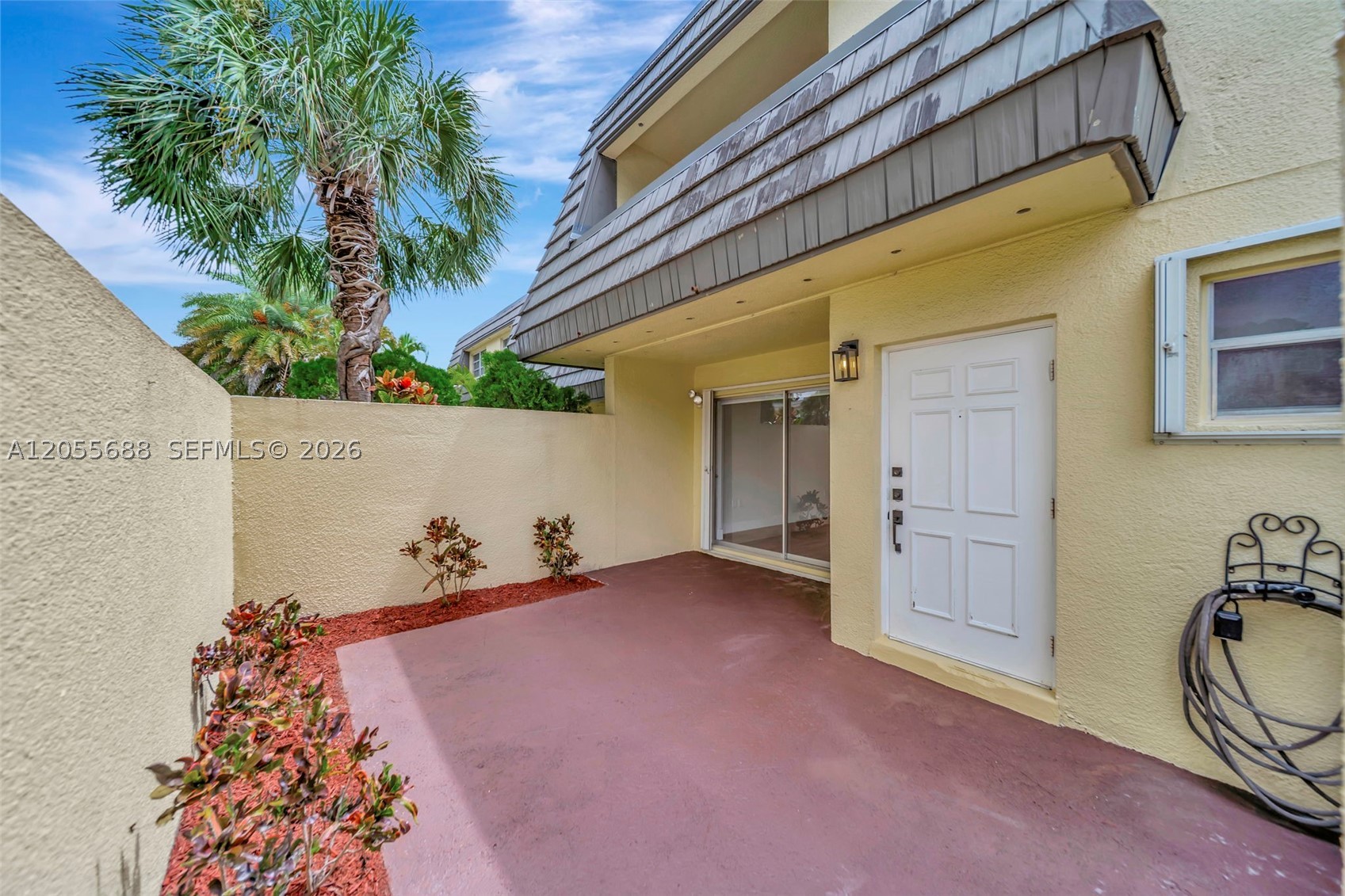 KENDALE LAKES TOWNHOUSE C - Residential Lease
