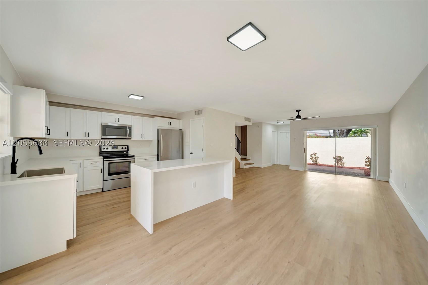 KENDALE LAKES TOWNHOUSE C - Residential Lease