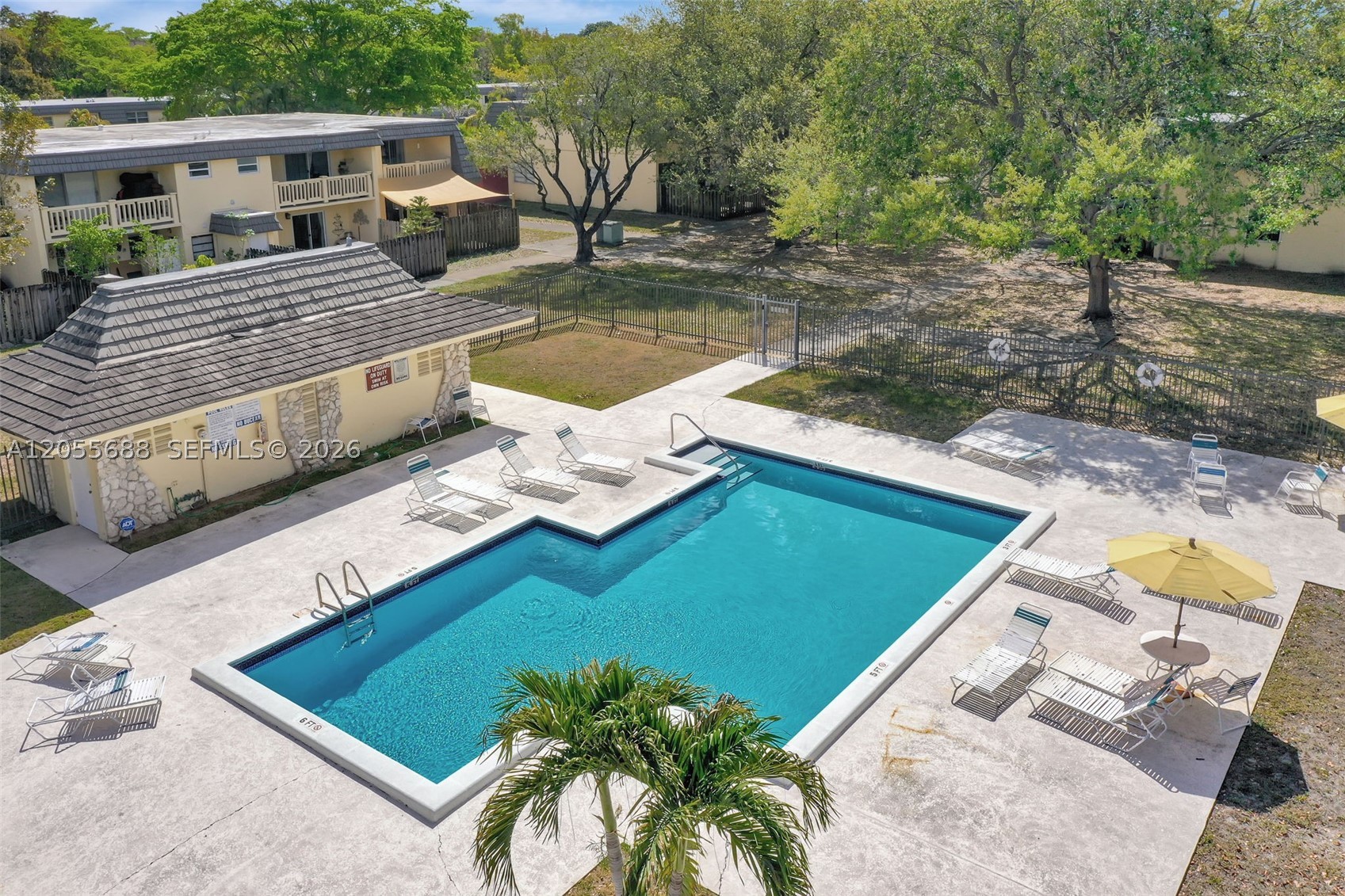 KENDALE LAKES TOWNHOUSE C - Residential Lease