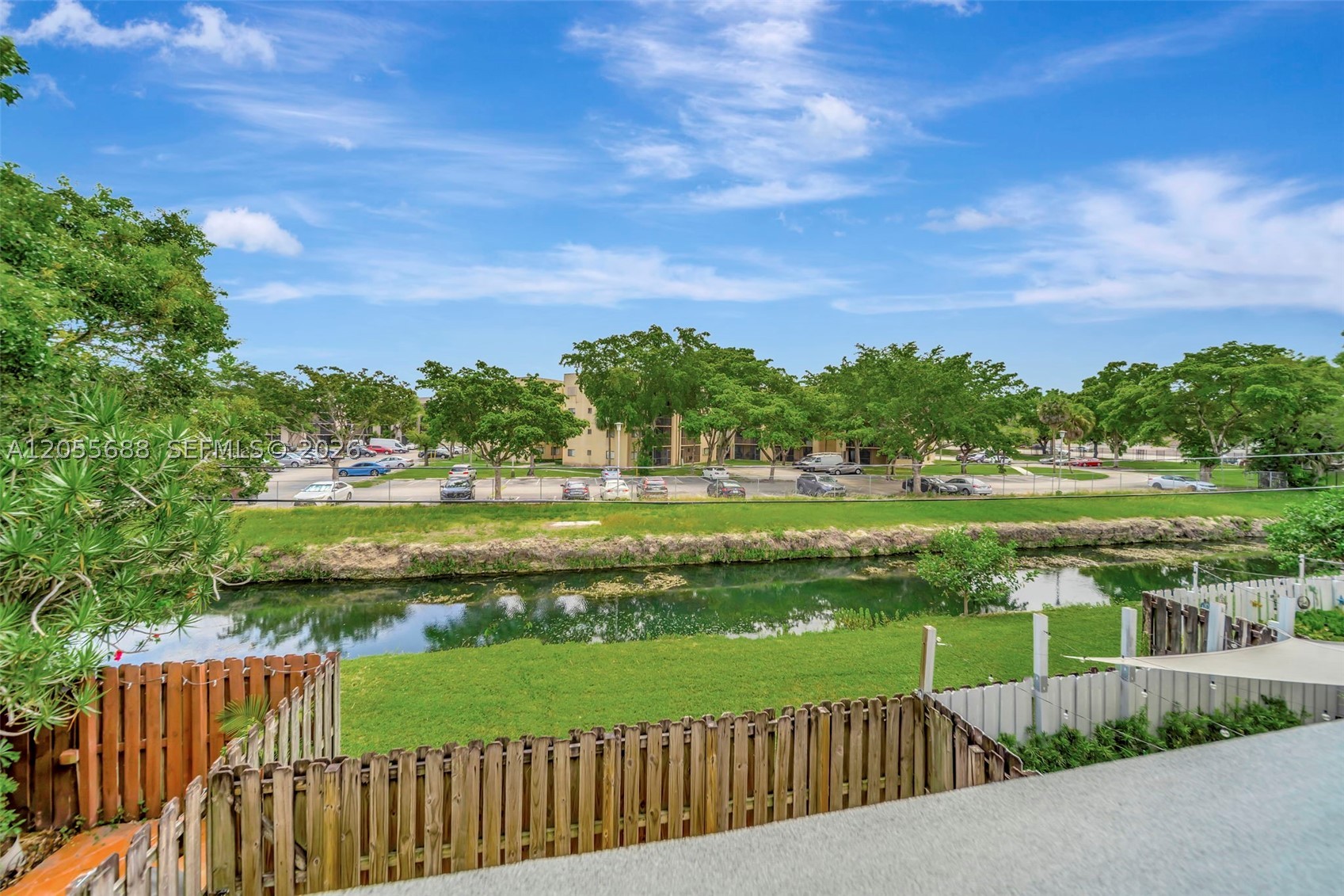 KENDALE LAKES TOWNHOUSE C - Residential Lease
