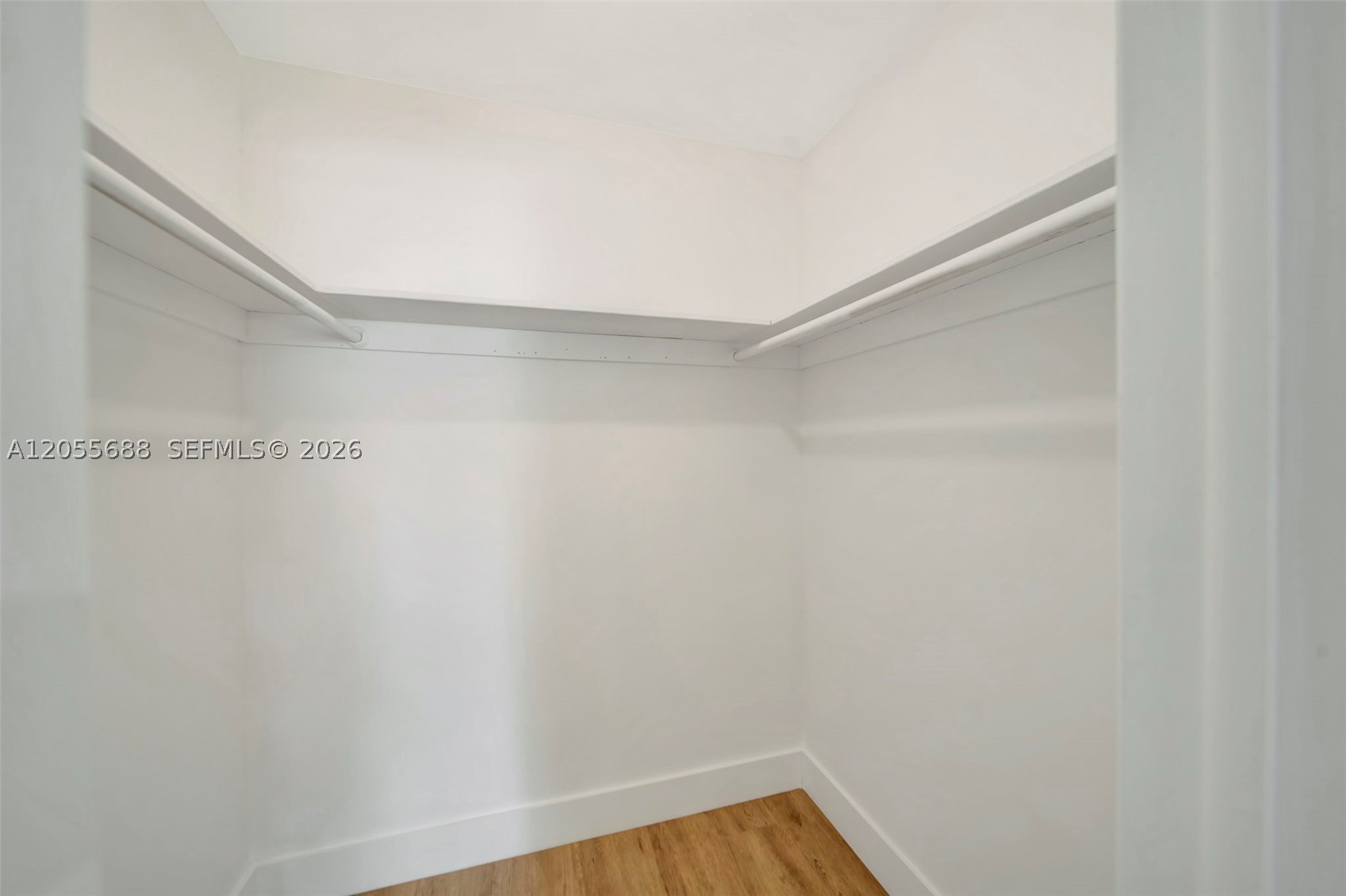 KENDALE LAKES TOWNHOUSE C - Residential Lease