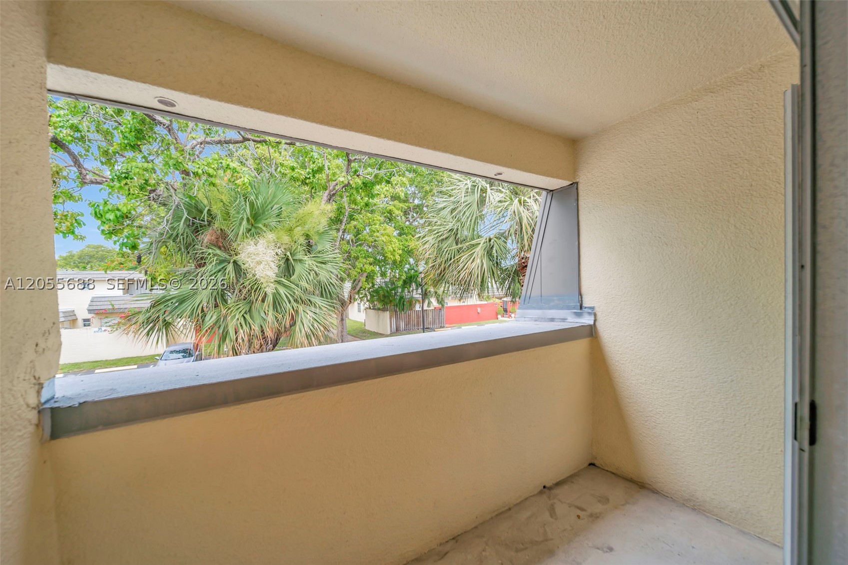 KENDALE LAKES TOWNHOUSE C - Residential Lease