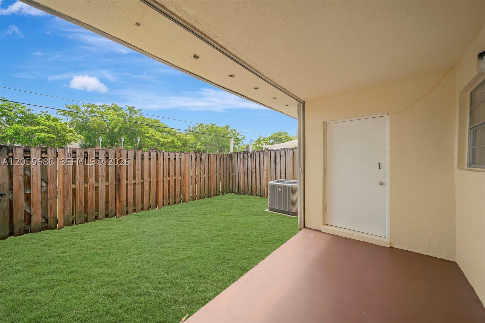 KENDALE LAKES TOWNHOUSE C - Residential Lease