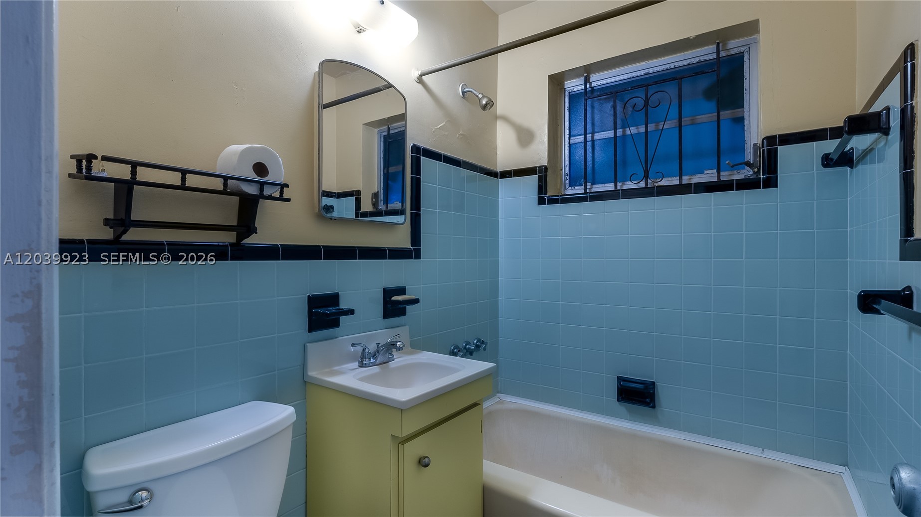 MYRTLE GROVE 1ST ADDN - Residential