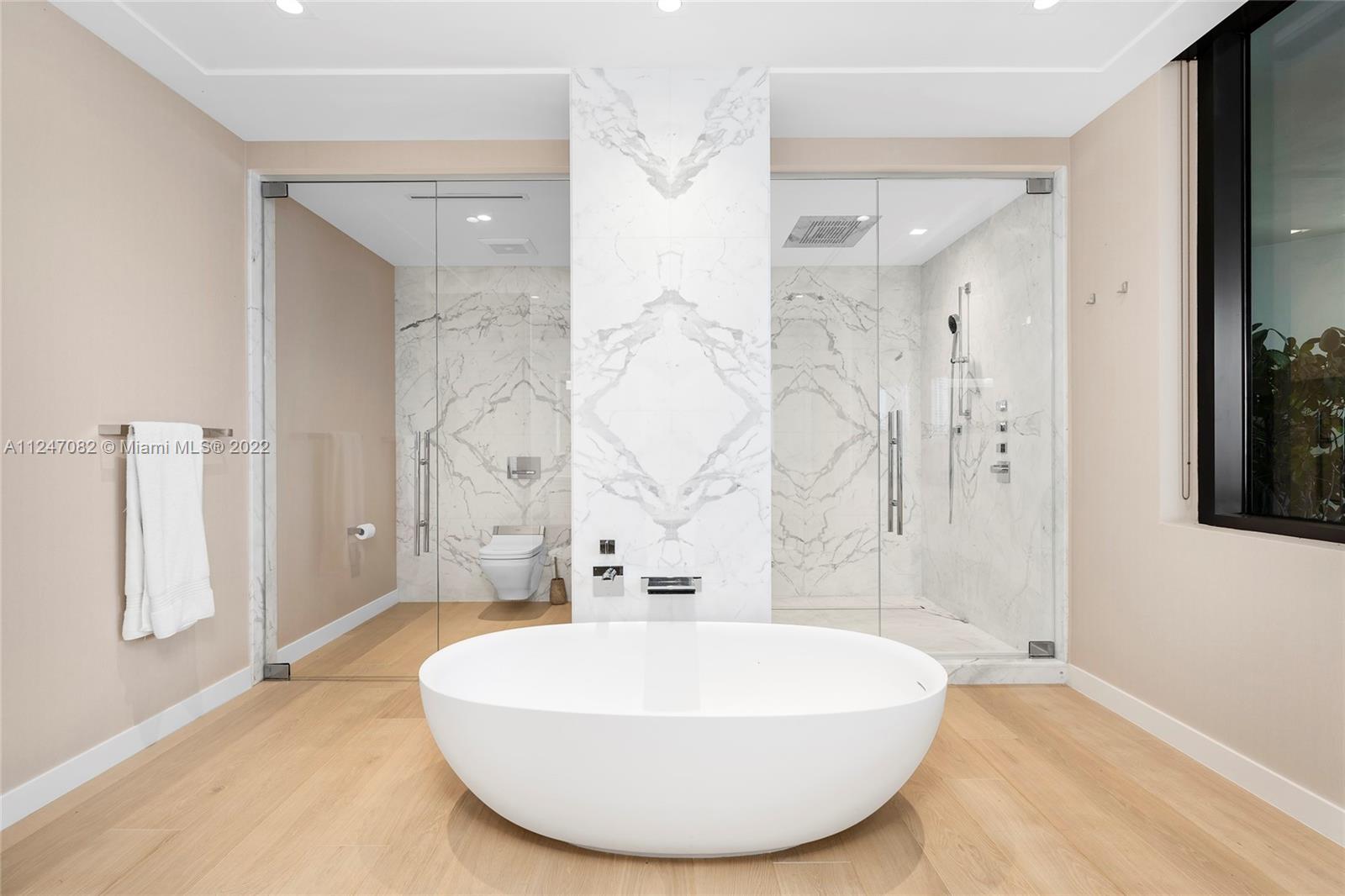 FISHER ISLAND - Residential