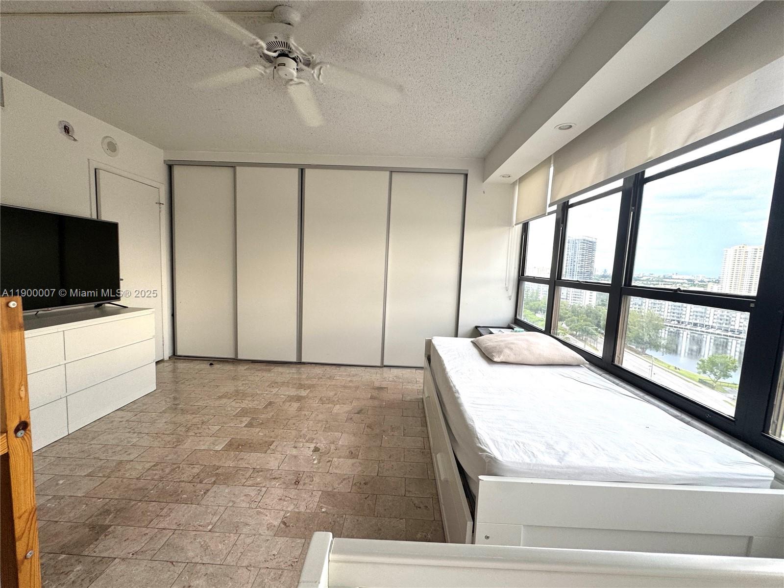 OLYMPUS CONDO PHASE - Residential