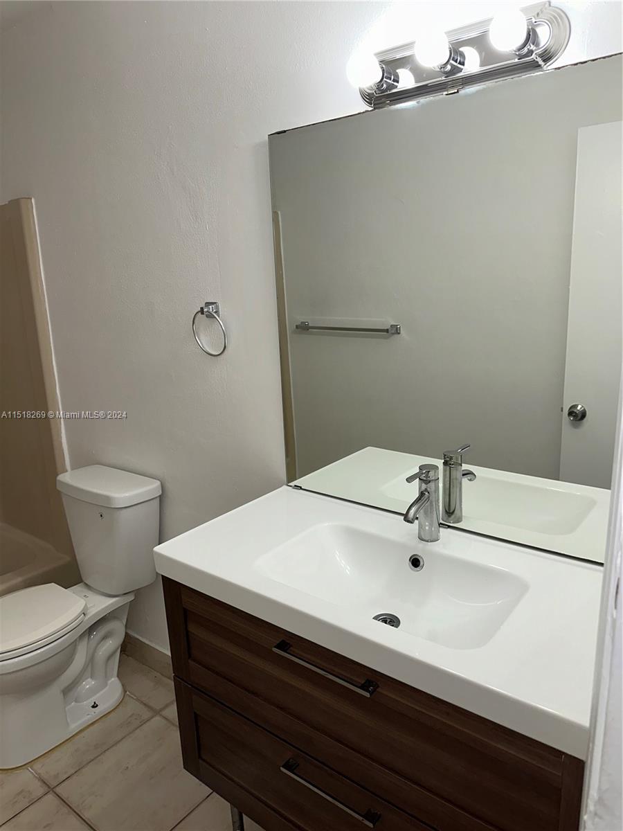 NORTH LAUDERDALE VILLAGE - Residential Lease
