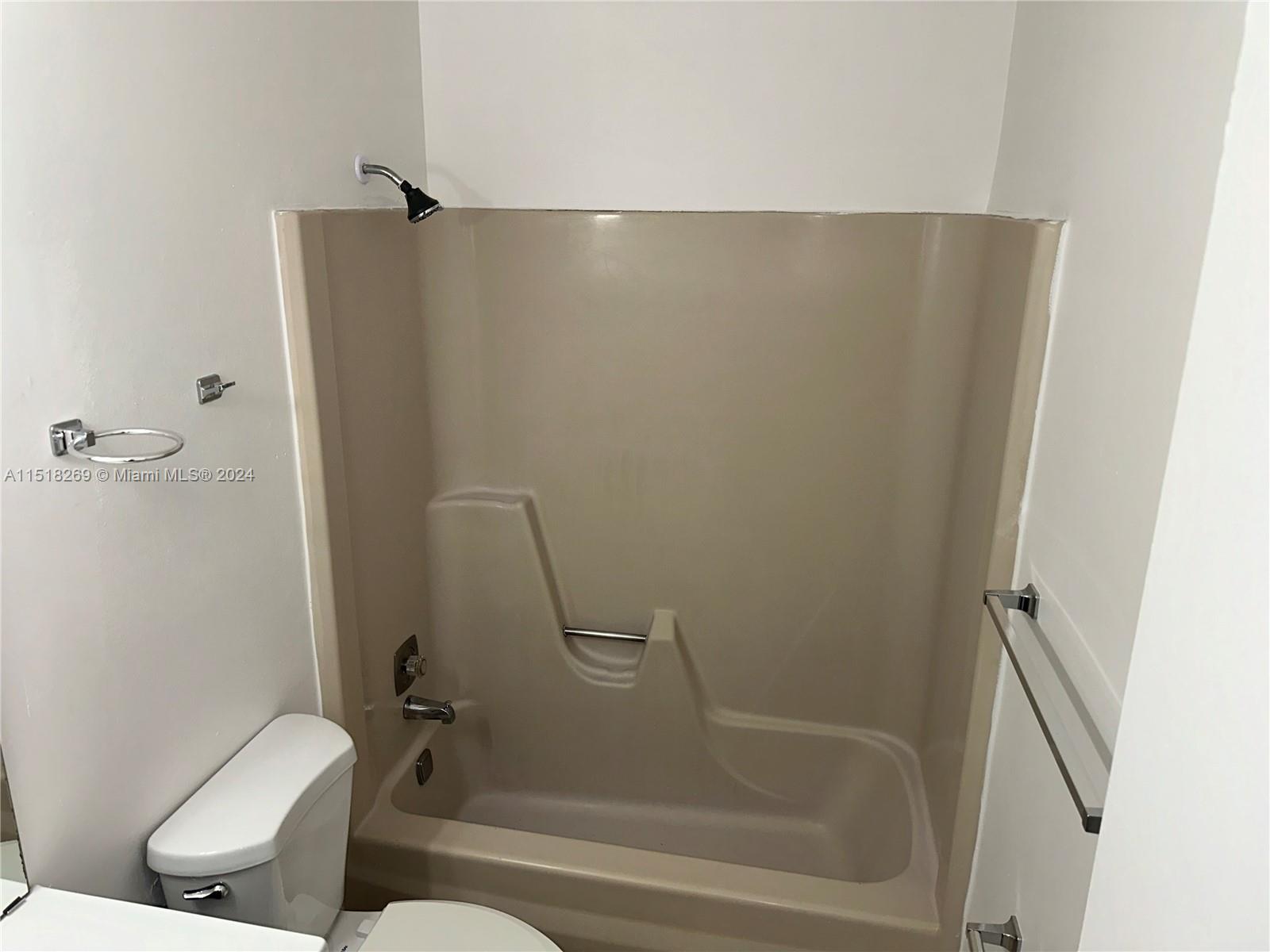 NORTH LAUDERDALE VILLAGE - Residential Lease