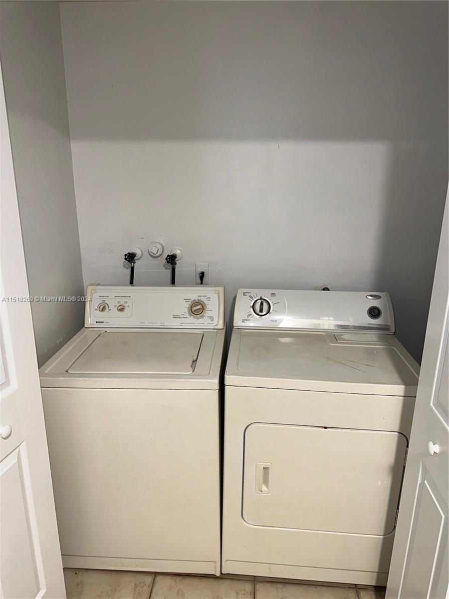 NORTH LAUDERDALE VILLAGE - Residential Lease