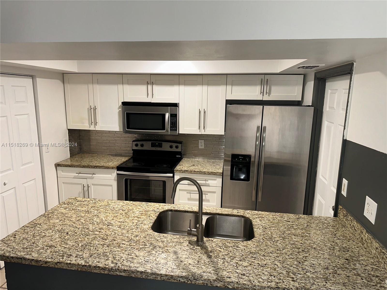 NORTH LAUDERDALE VILLAGE - Residential Lease