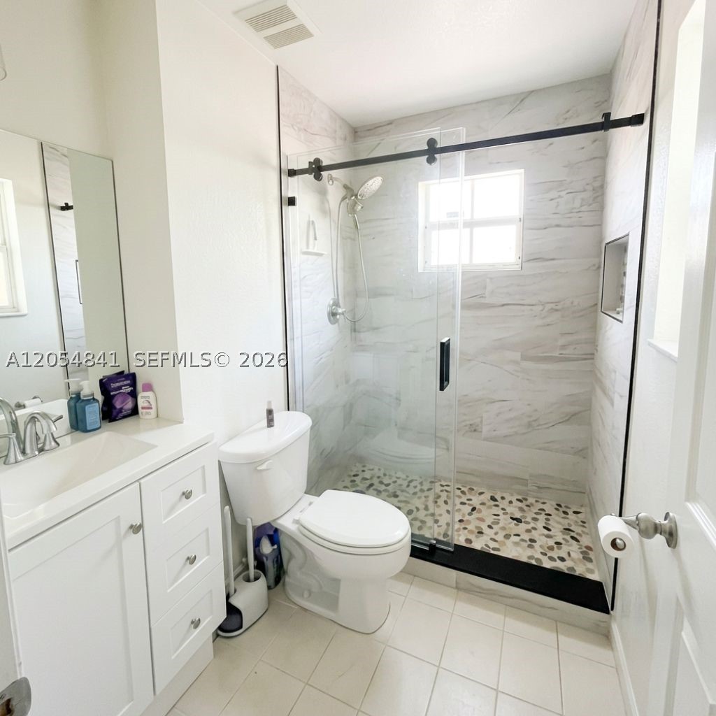CEDAR WEST HOMES FIRST AD - Residential Lease