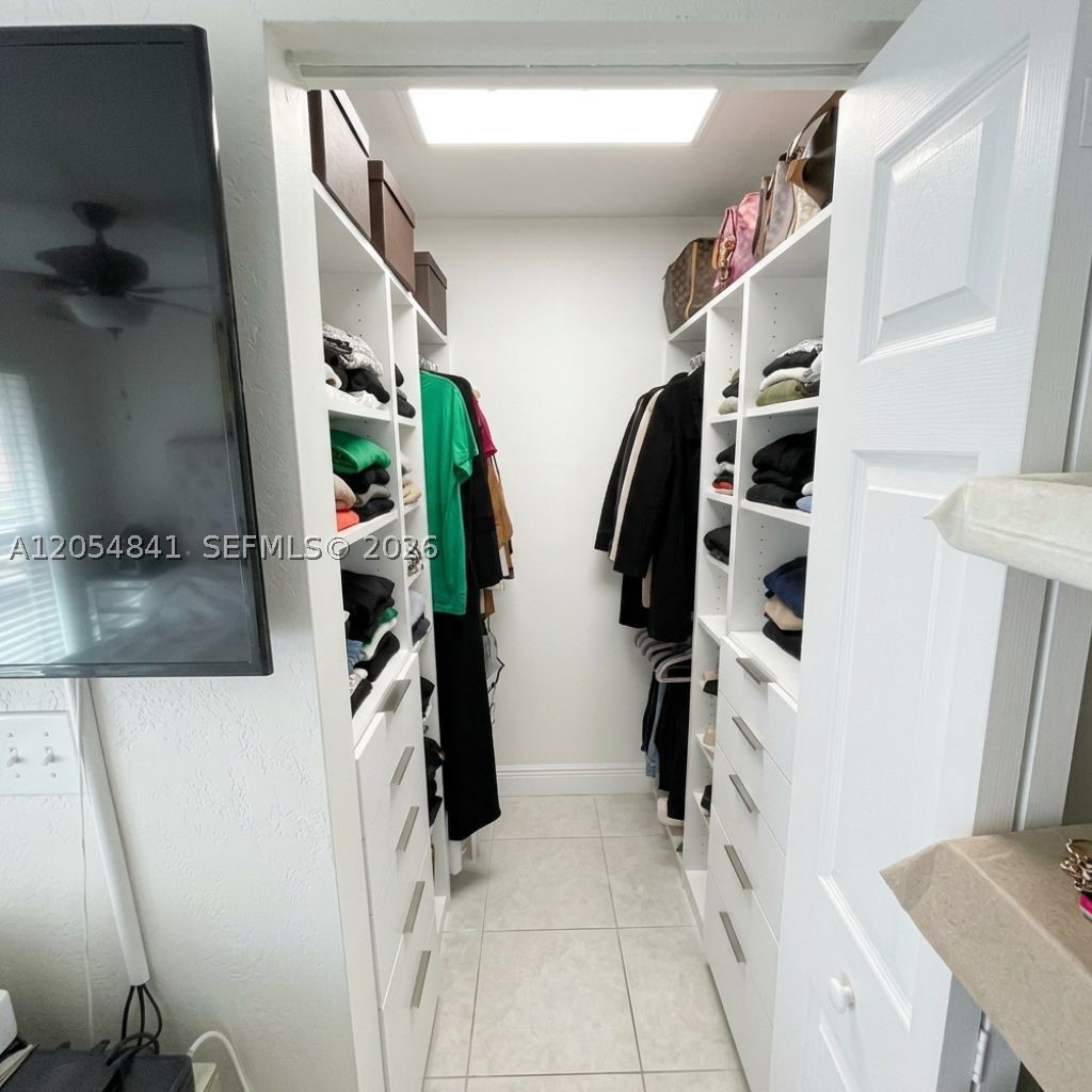 CEDAR WEST HOMES FIRST AD - Residential Lease