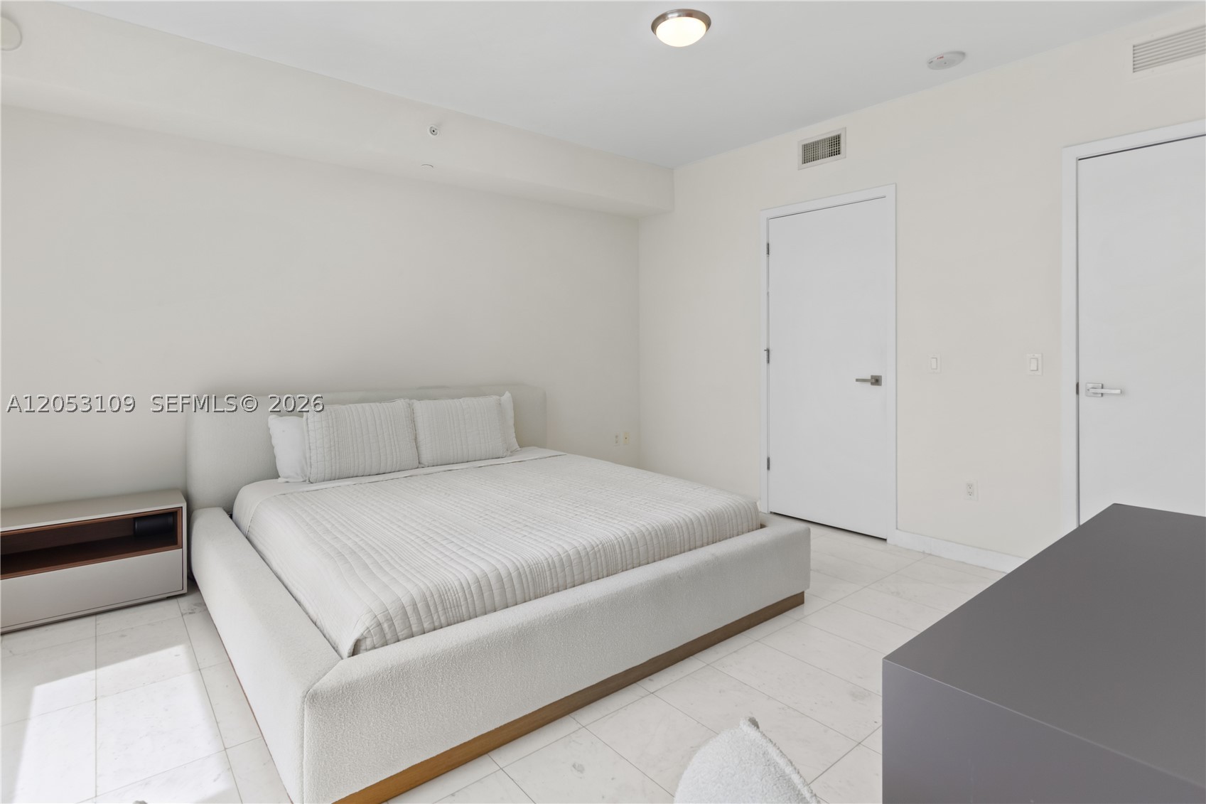 THE BOND (1080 BRICKELL) - Residential