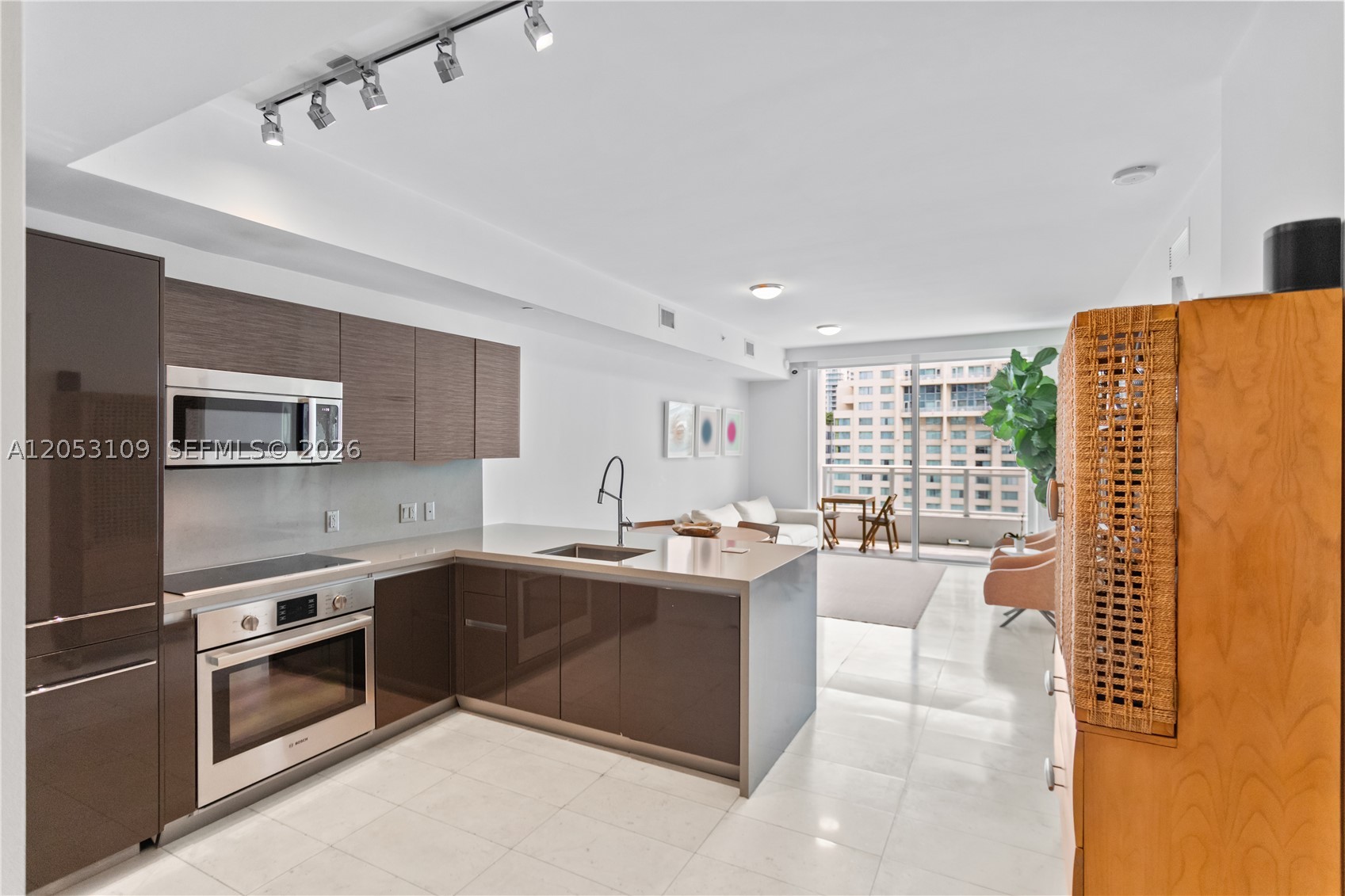 THE BOND (1080 BRICKELL) - Residential