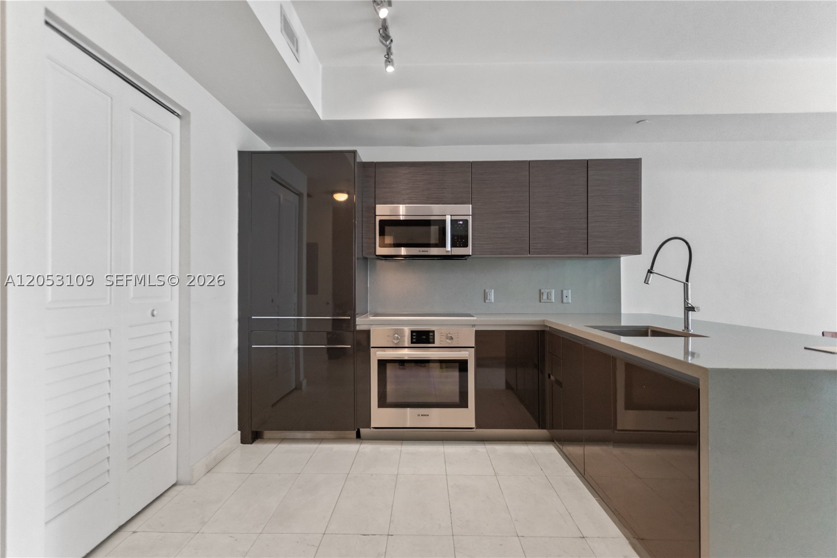 THE BOND (1080 BRICKELL) - Residential