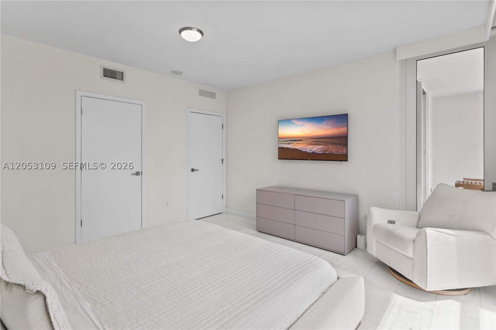 THE BOND (1080 BRICKELL) - Residential