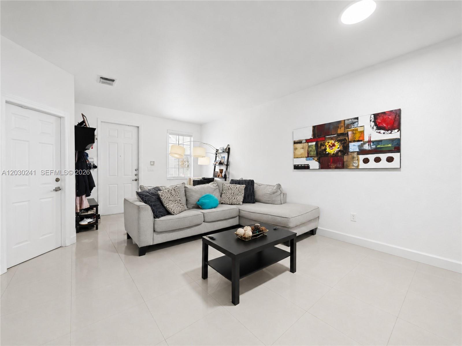 ISLANDS AT DORAL 1ST ADDN - Residential