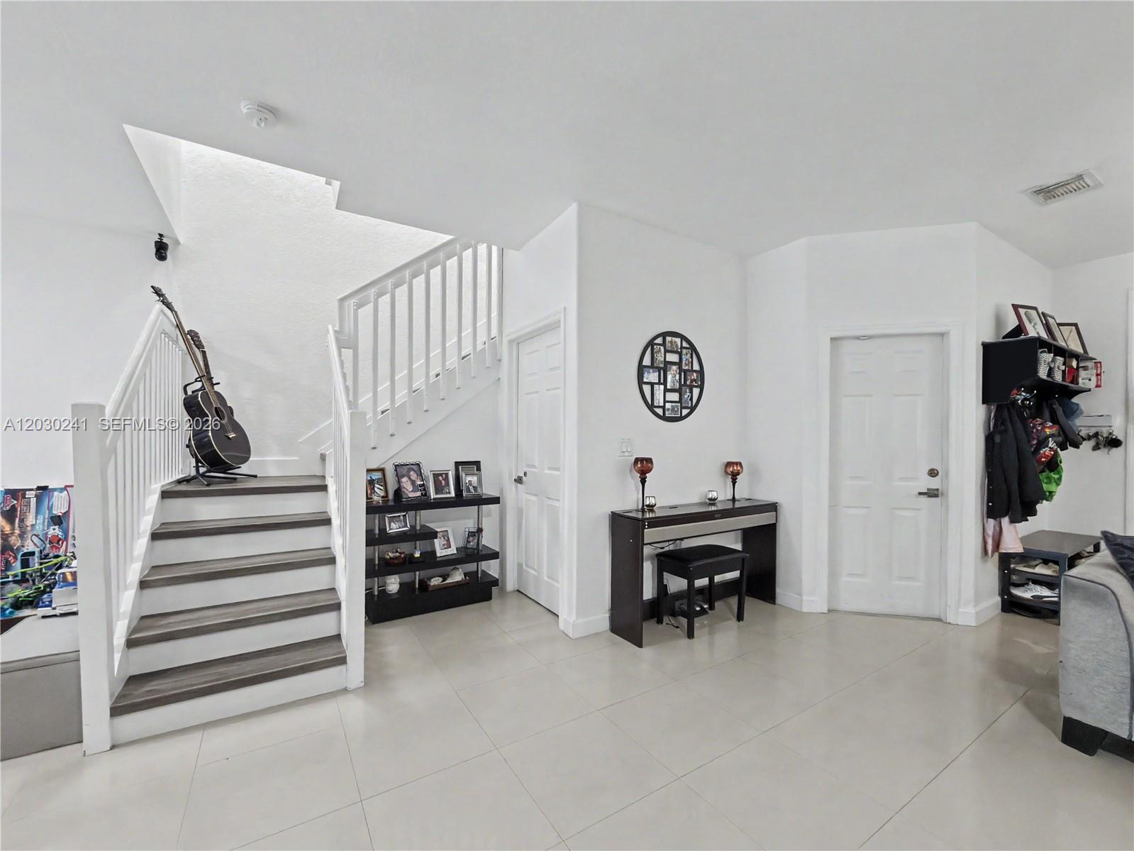 ISLANDS AT DORAL 1ST ADDN - Residential