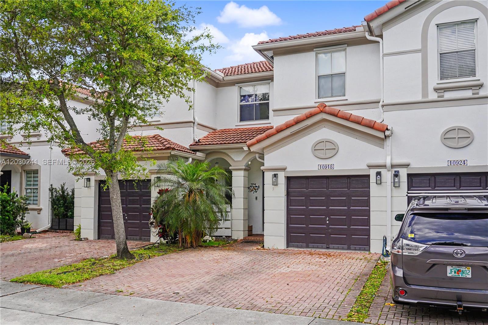 ISLANDS AT DORAL 1ST ADDN - Residential