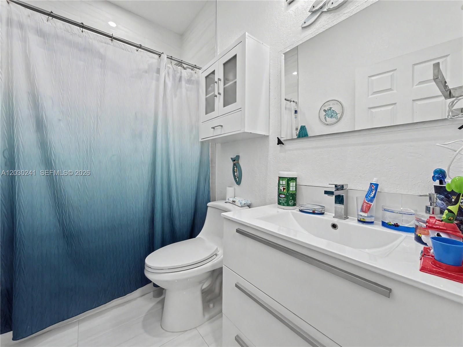 ISLANDS AT DORAL 1ST ADDN - Residential