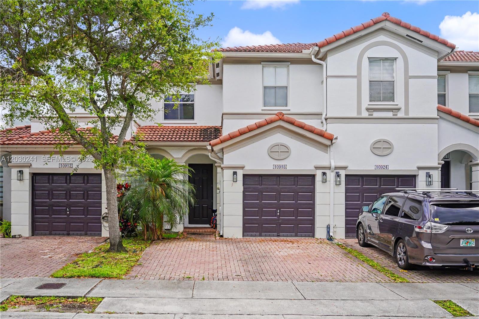 ISLANDS AT DORAL 1ST ADDN - Residential