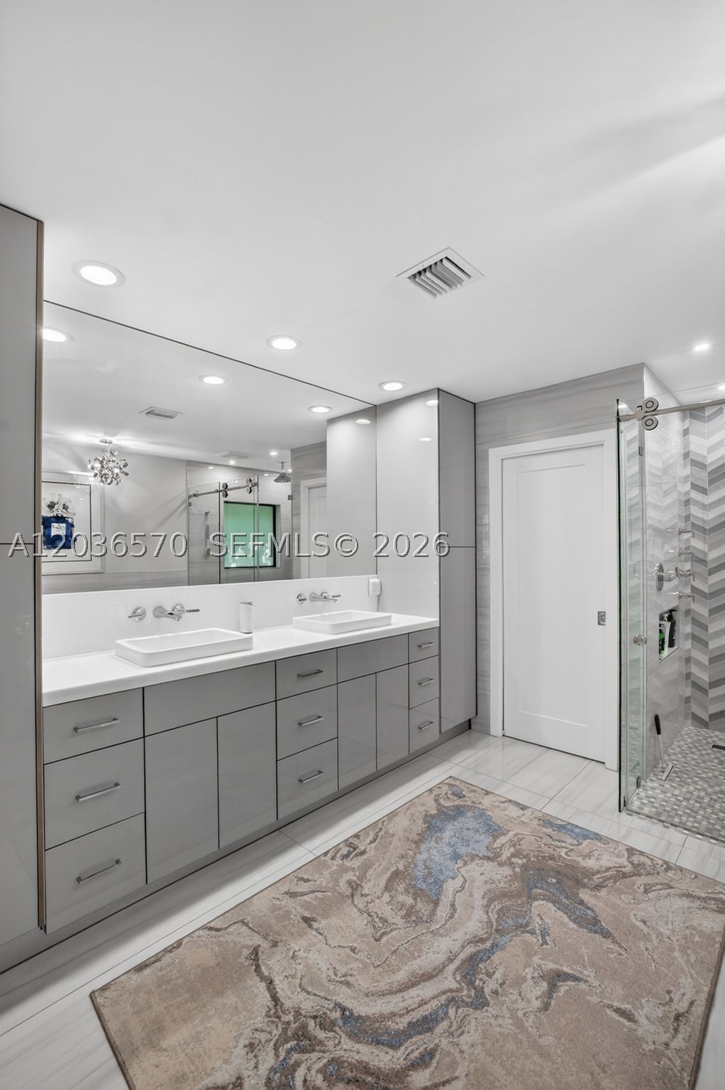 VENETIAN ISLES 1ST SEC - Residential