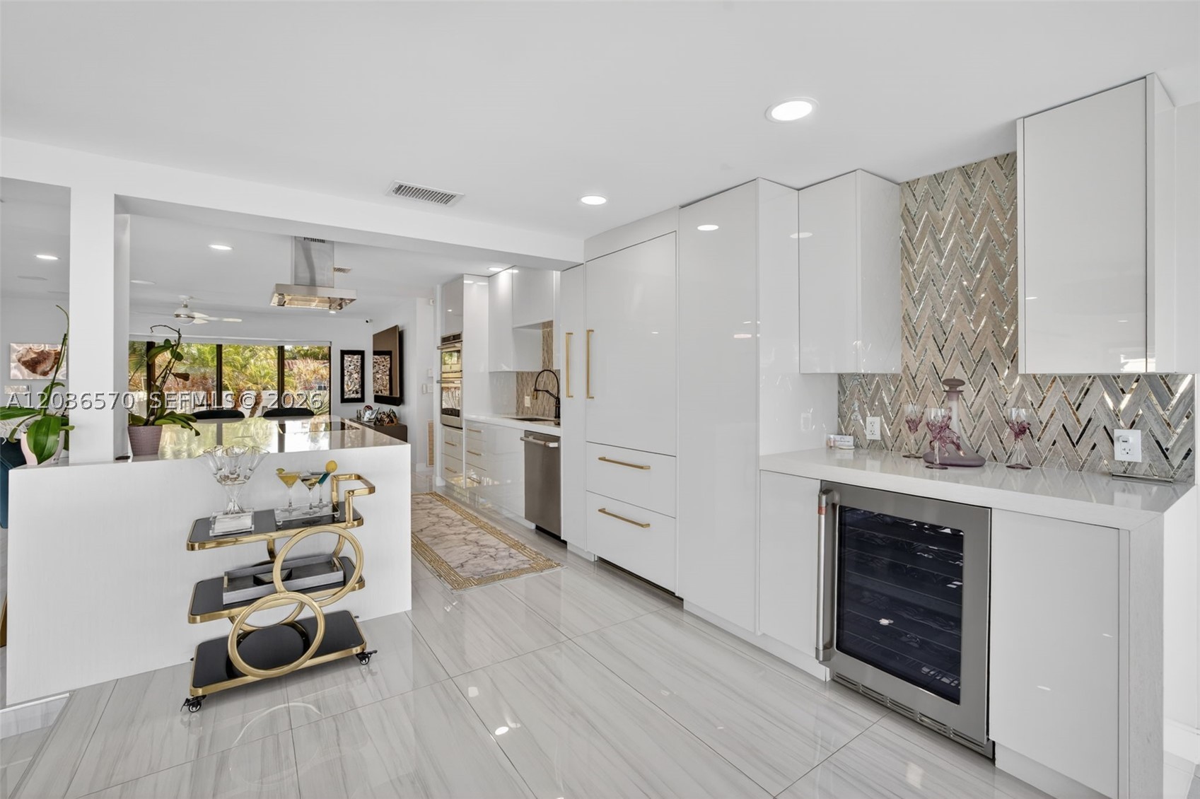 VENETIAN ISLES 1ST SEC - Residential