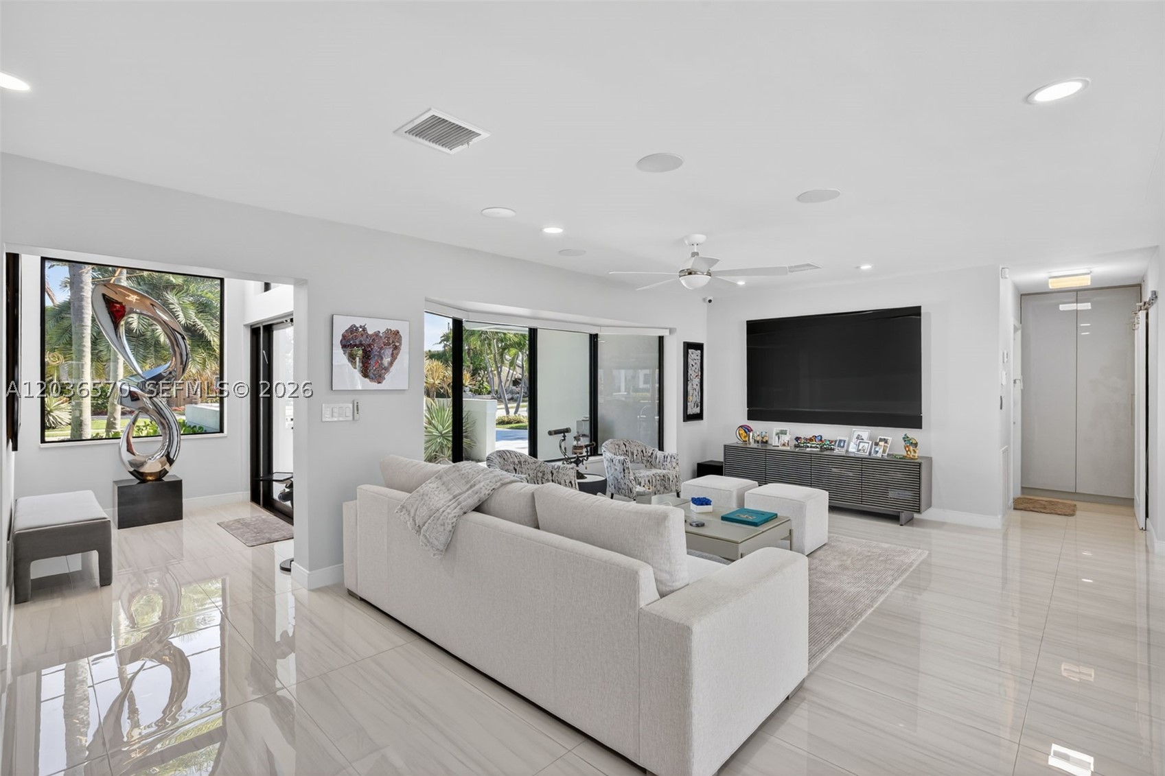 VENETIAN ISLES 1ST SEC - Residential