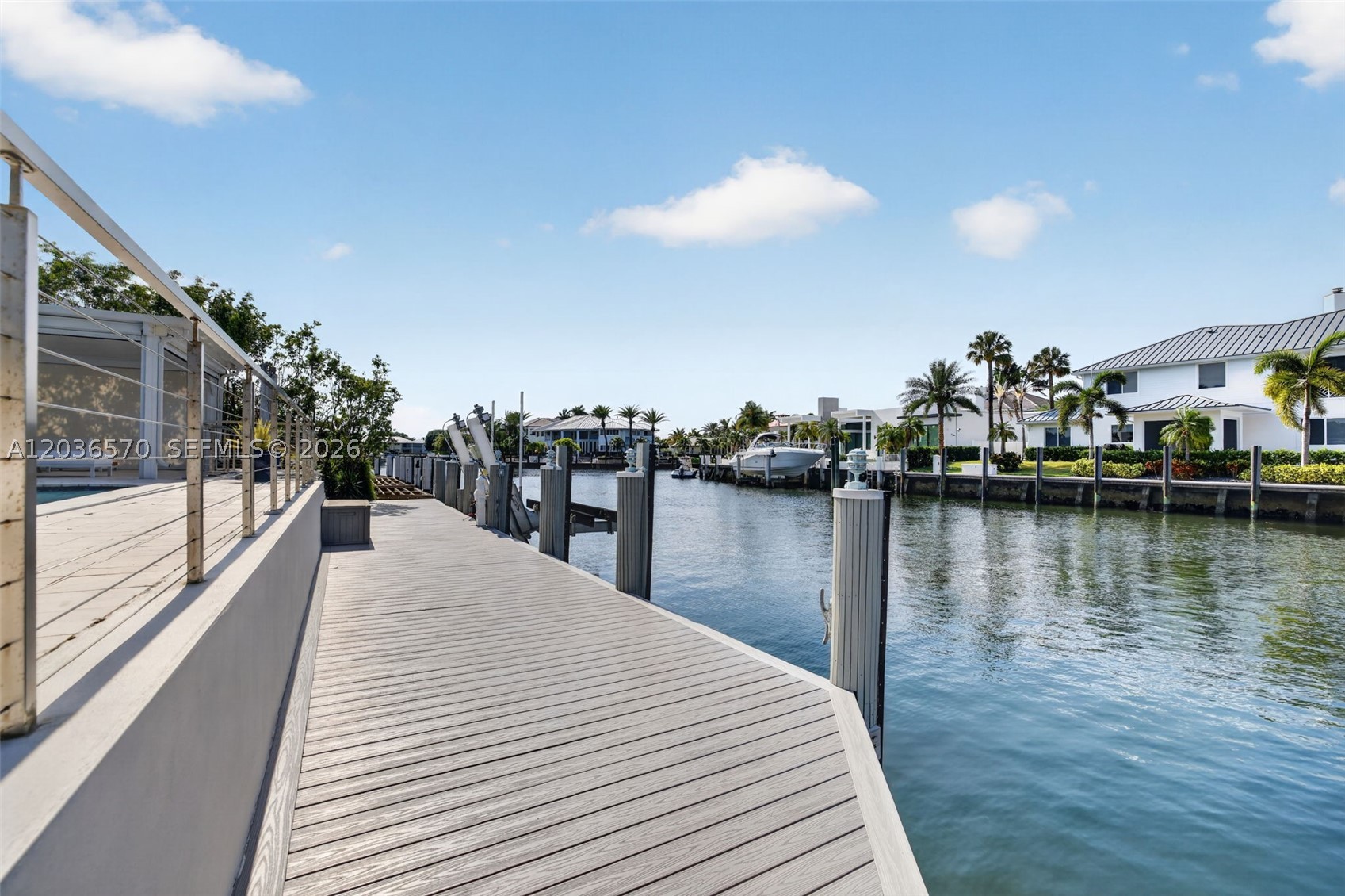 VENETIAN ISLES 1ST SEC - Residential