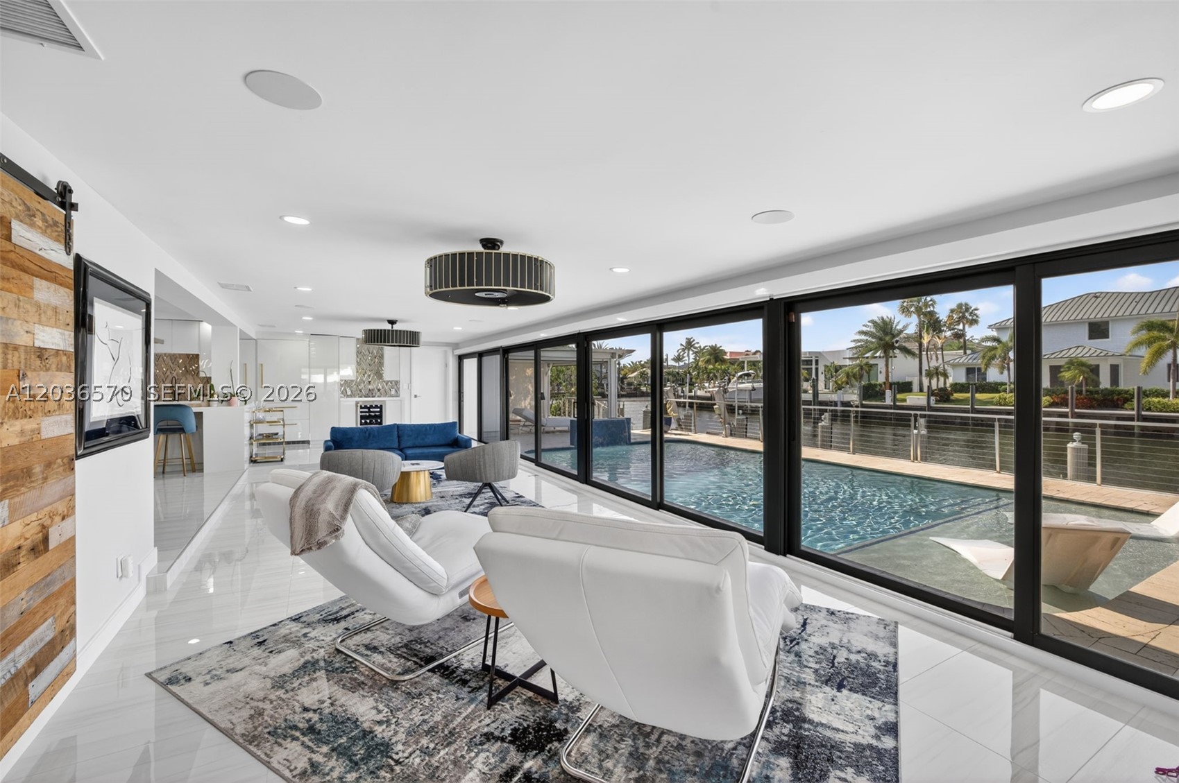 VENETIAN ISLES 1ST SEC - Residential
